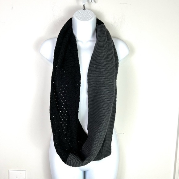 Unbranded Infinity Scarf Black Circle Chunky - Picture 1 of 4